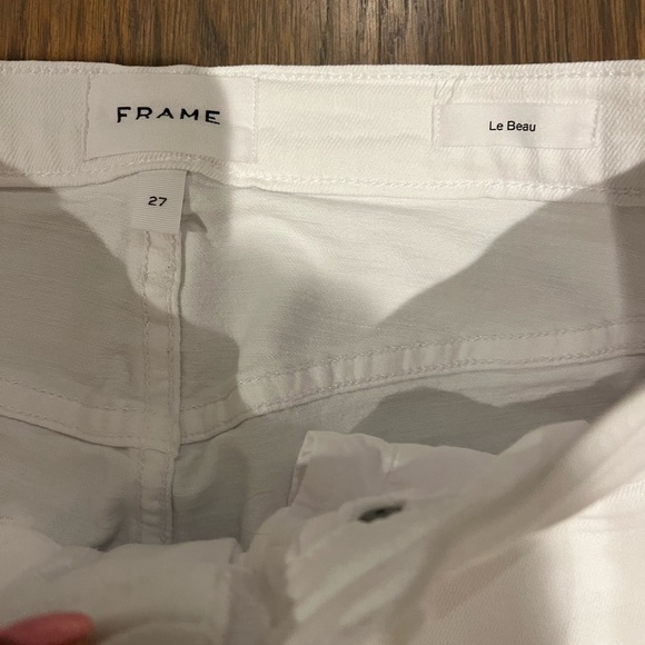 Frame Le Pixie Beau White Jeans. 27 F old
Money quiet luxury academia - Picture 5 of 8